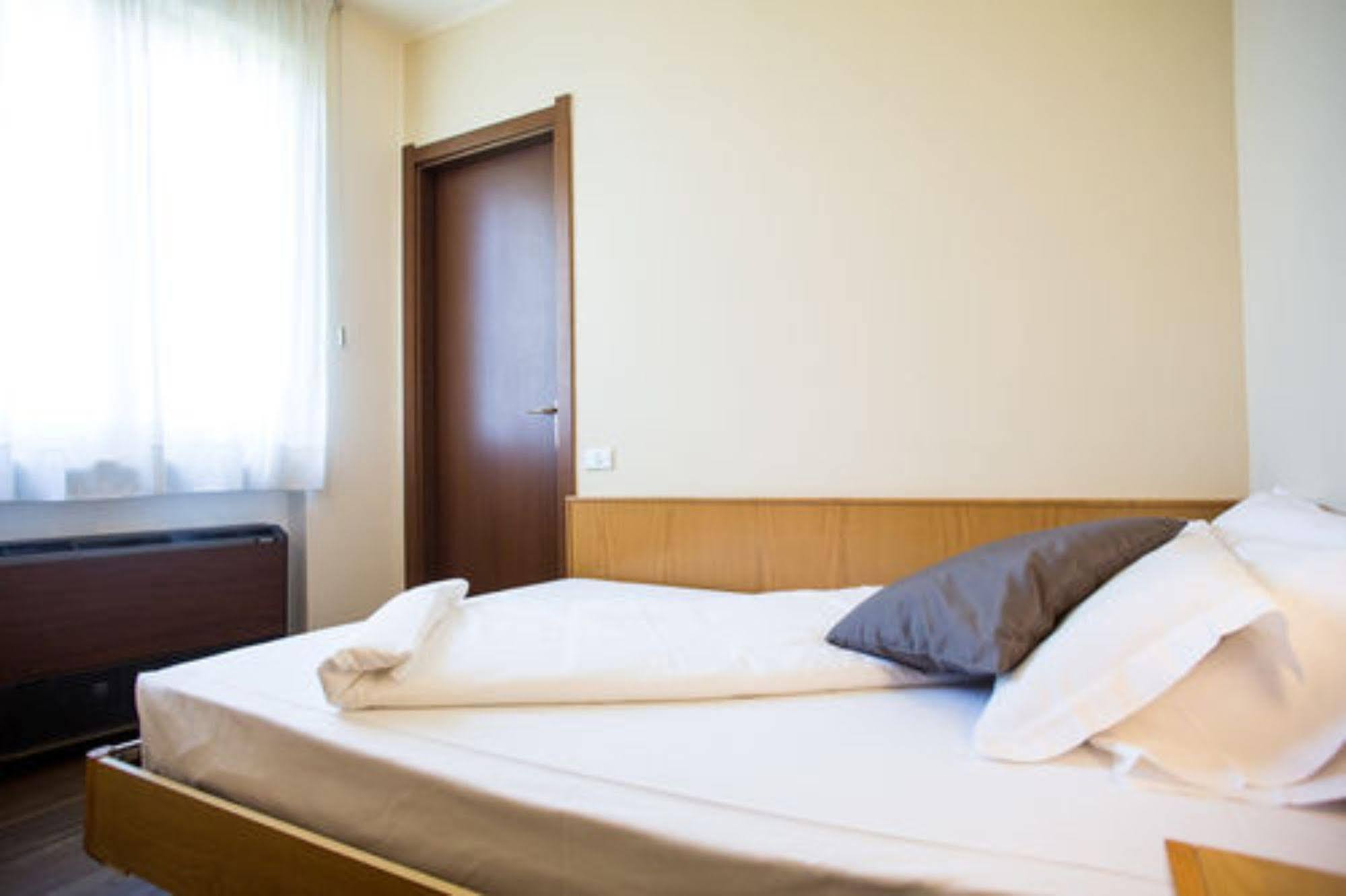 Hotel Speranza Бардолино Экстерьер фото