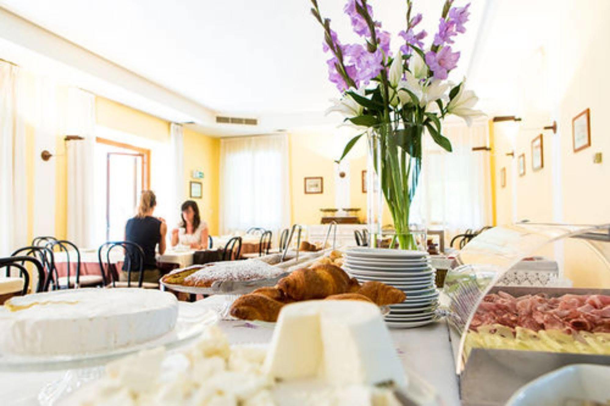 Hotel Speranza Бардолино Экстерьер фото